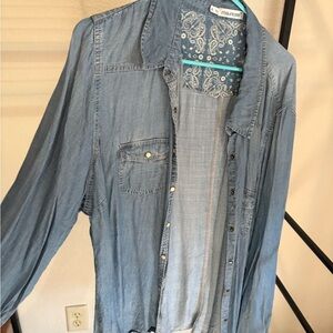 Maurices Light Blue Casual Button Down Shirt